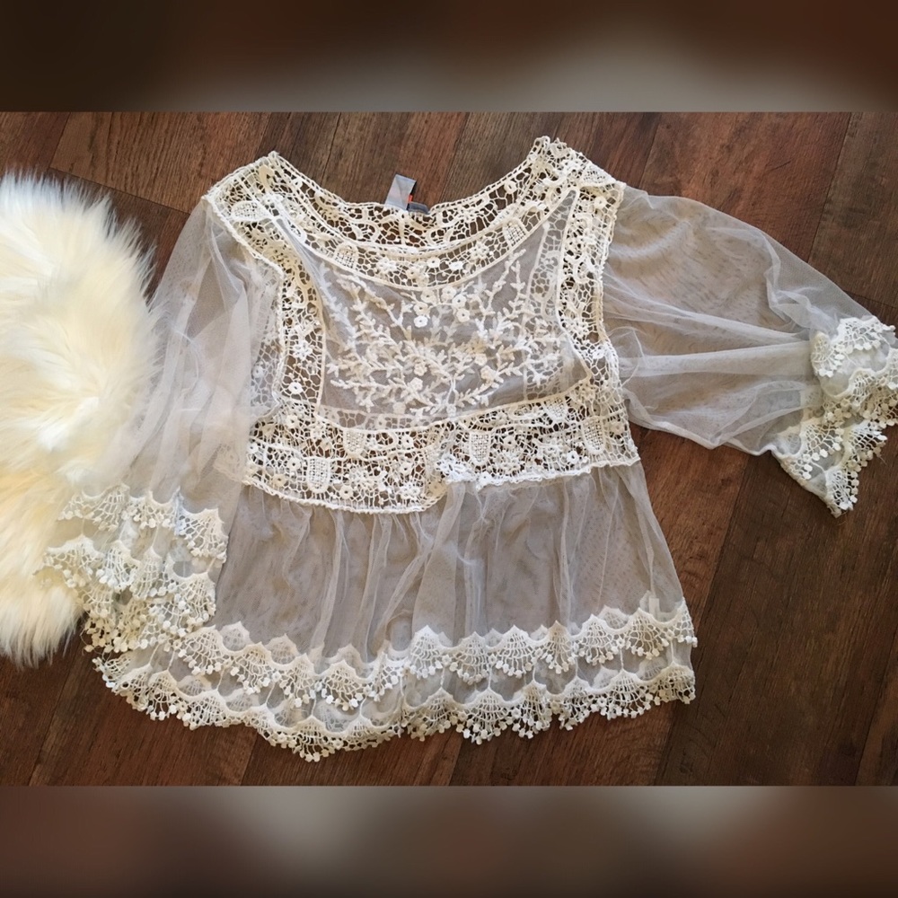 𝓖𝓸𝓻𝓰𝓮𝓸𝓾𝓢 𝓢𝓱𝓲𝓻𝓽 💖 - Picture 2 of 3